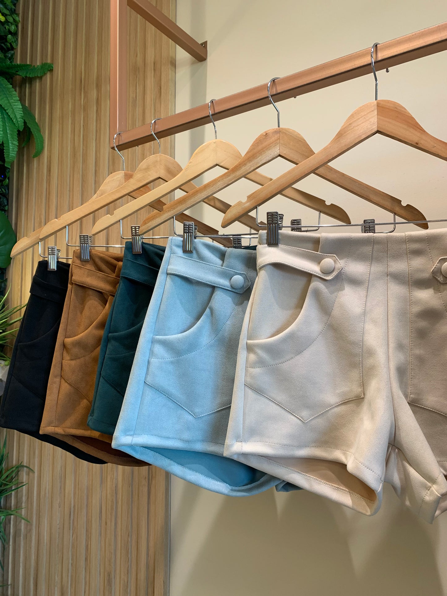 Short Suede Botões