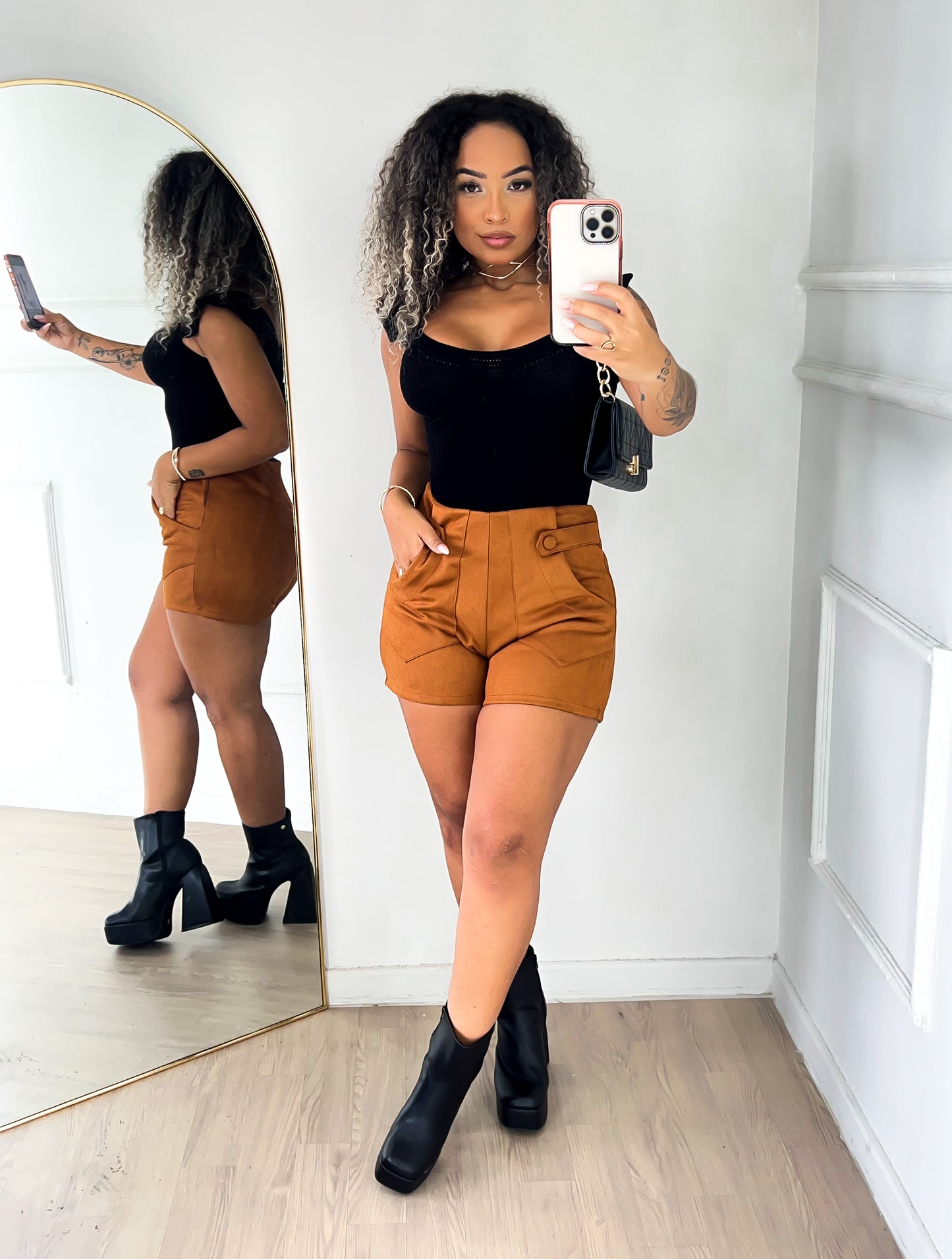Short Suede Botões